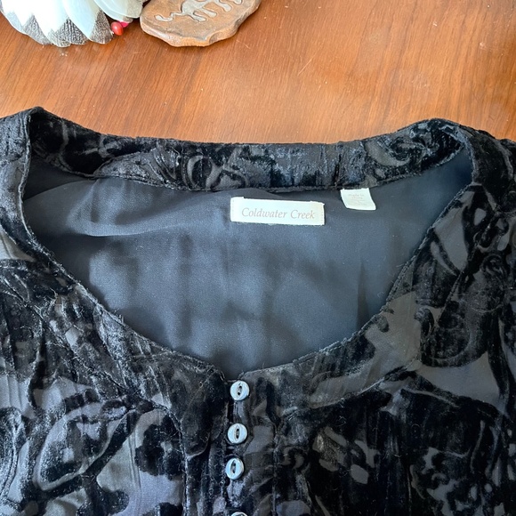 Coldwater Creek Black Cut Velvet Top Size L Great Condition - Picture 4 of 4